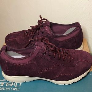 Dansko Womens Suede Walking Shoes - Size 9M